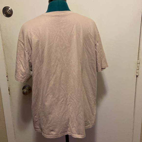 SHEIN WOMEN’s T-Shirt tan w/butterflies Med short sleeve - Picture 3 of 6